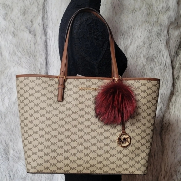 Michael Kors 4 SET Designer Signature Purse Bag Wallet Wristlet Pom NWT - Picture 8 of 11